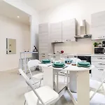 Borghi Station House