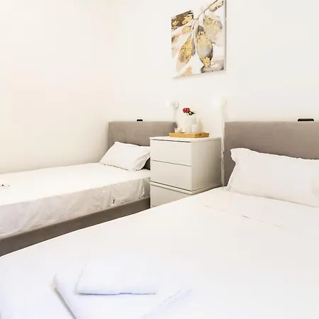 Apartment Borghi Station House Como