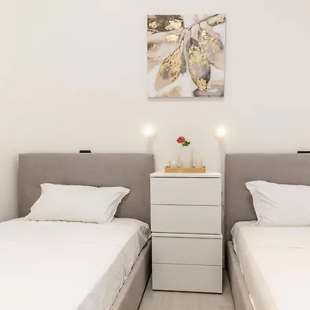 Apartment Borghi Station House *