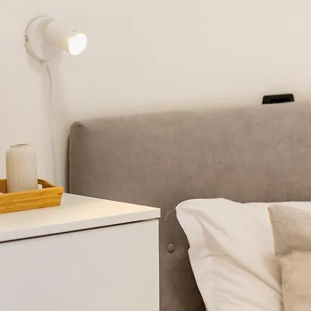 Borghi Station House *