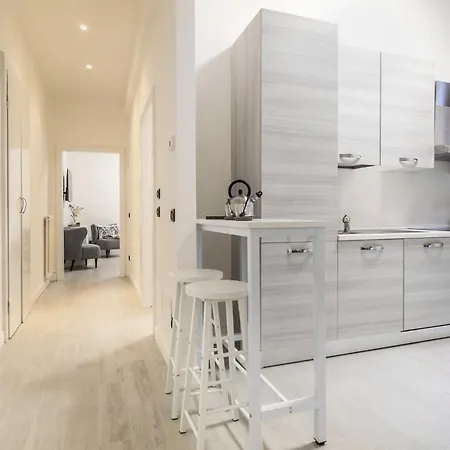 Borghi Station House *